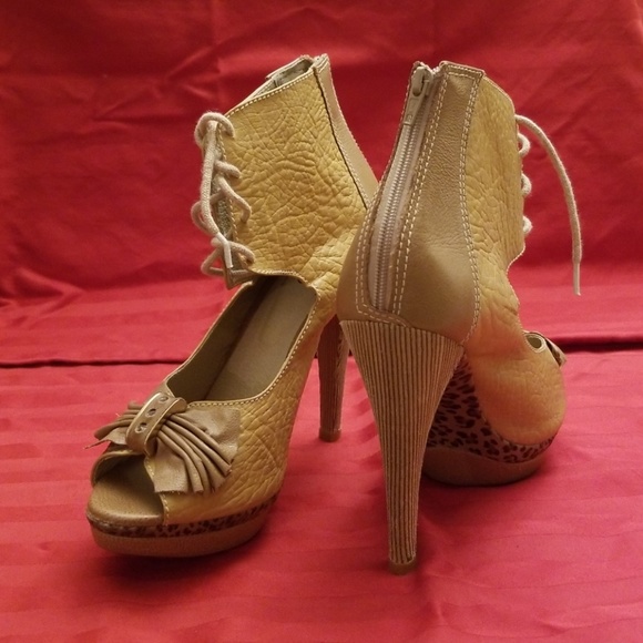 Moren Shoes - Brazilian tan shoes, new, 5 " heel, sz 7 (37)